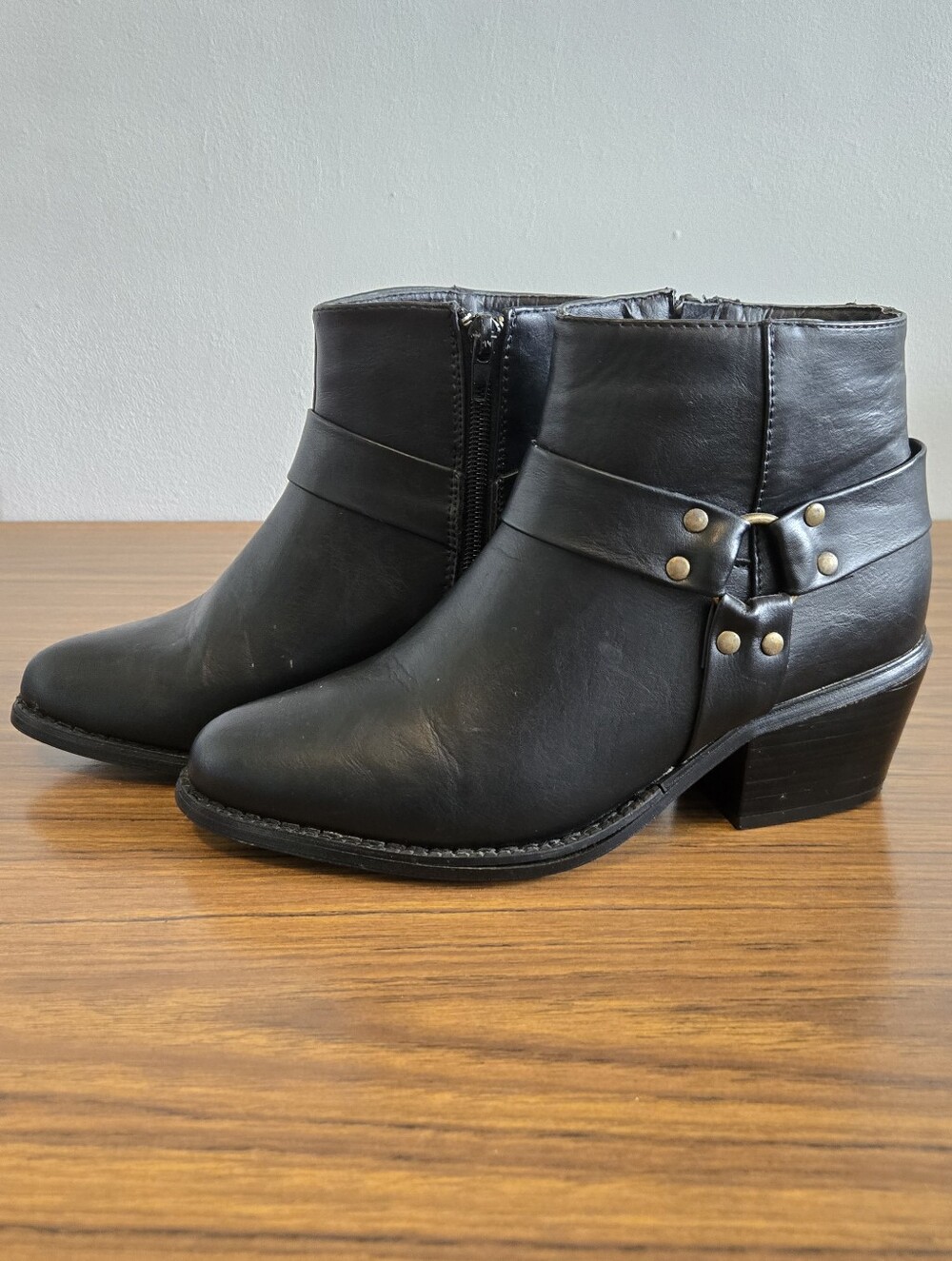 Streetwear Society Black Women's 6 Ankle Moto Boot Low Block Heel Western Biker